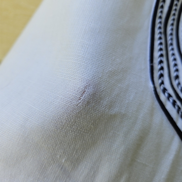 Banana Republic white linen tunic with blue accent embroidery size large - Picture 9 of 9